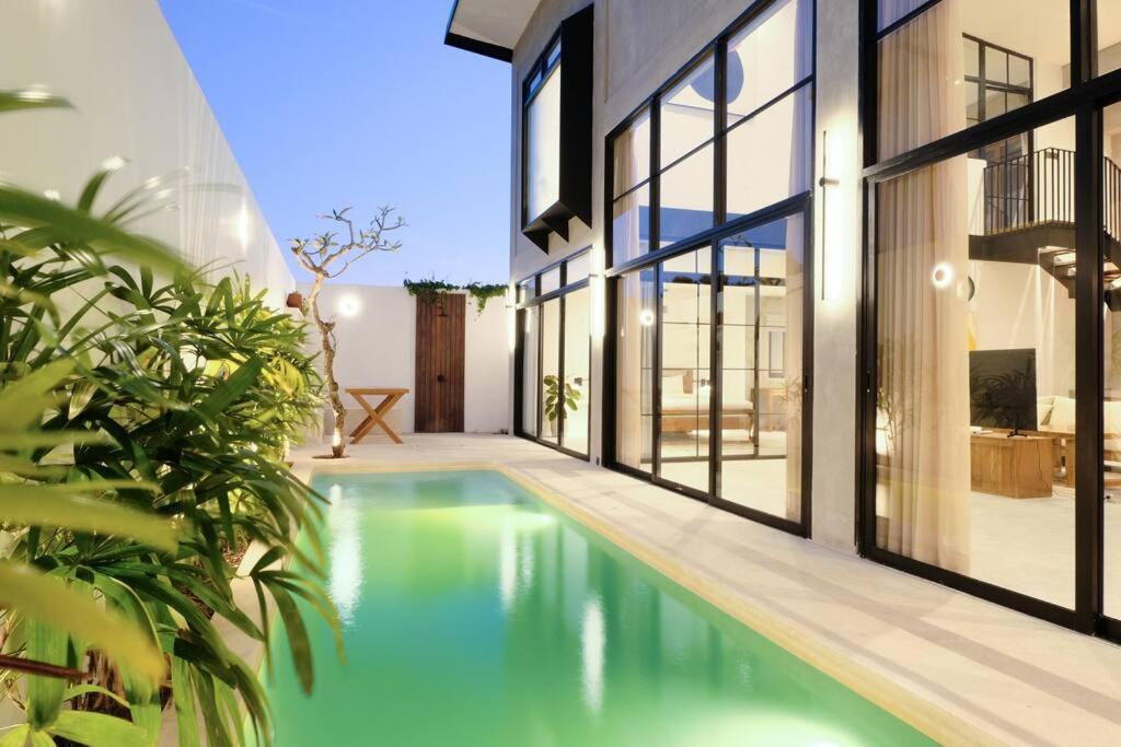 Manresa Villa Bali 2 Canggu  Exterior photo
